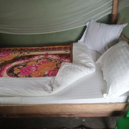 Lake Lyantonde Eco Campsite Original Fort Portal Exterior foto