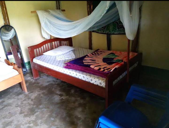 Lake Lyantonde Eco Campsite Original Fort Portal Exterior foto