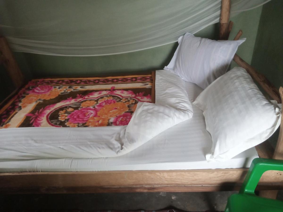 Lake Lyantonde Eco Campsite Original Fort Portal Exterior foto